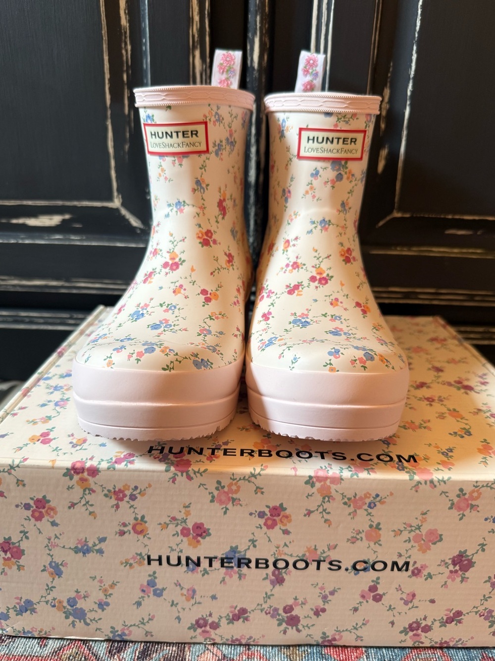 NWT and Box Hunter X LoveShackFancy Play Short Rain Boots/ Sunrise Patchwork - Picture 5 of 14